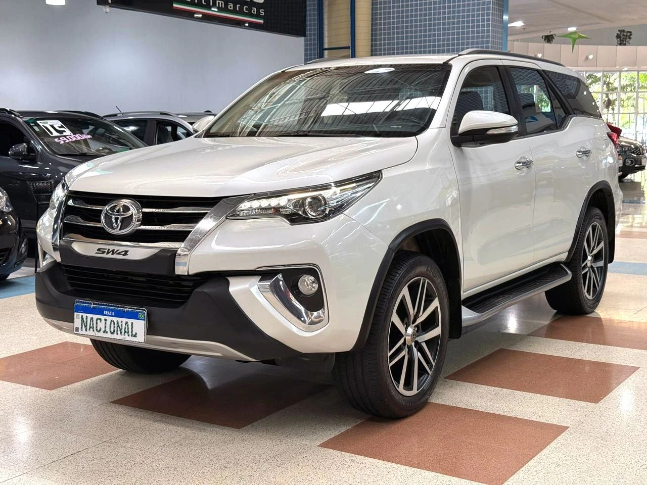 TOYOTA HILUX SW4