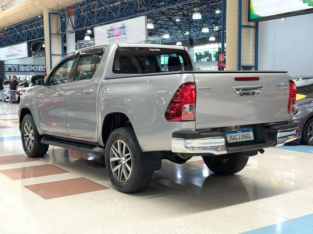 TOYOTA HILUX