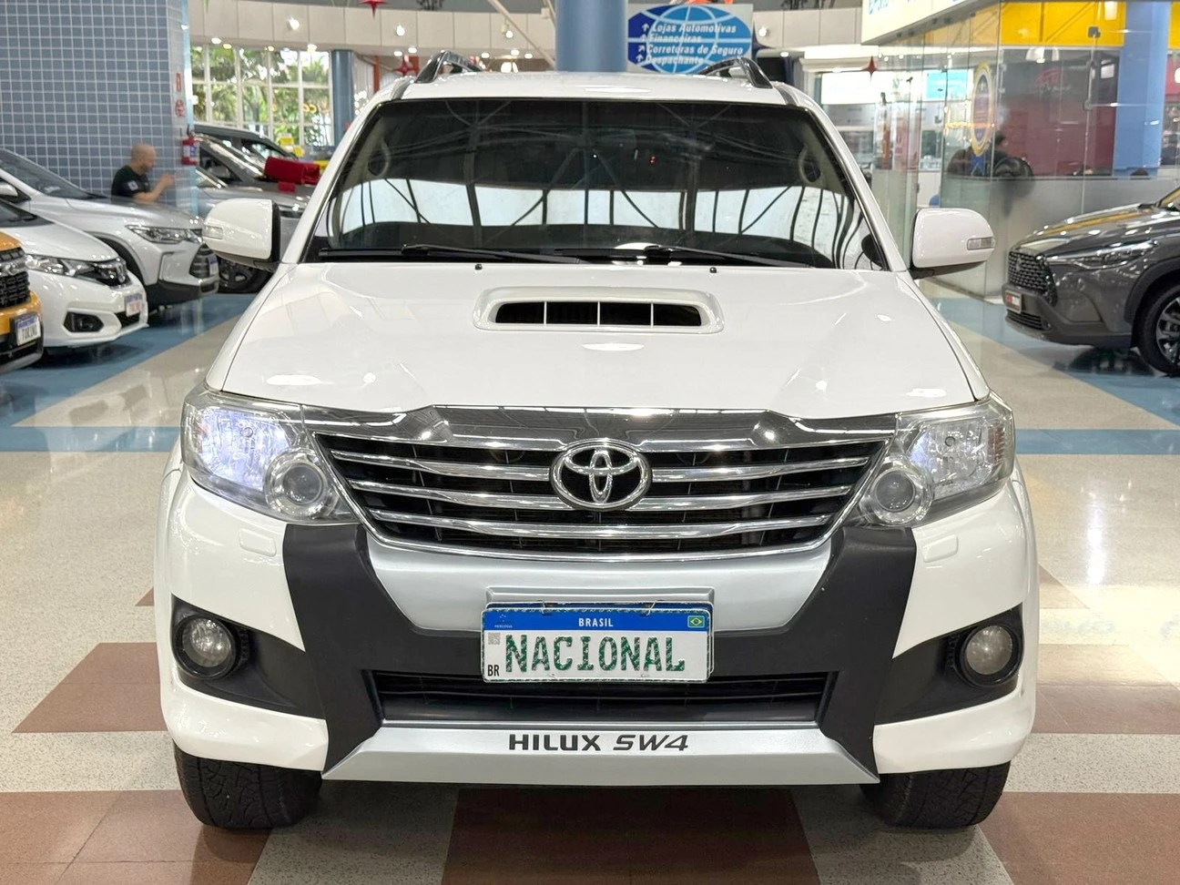 TOYOTA HILUX SW4