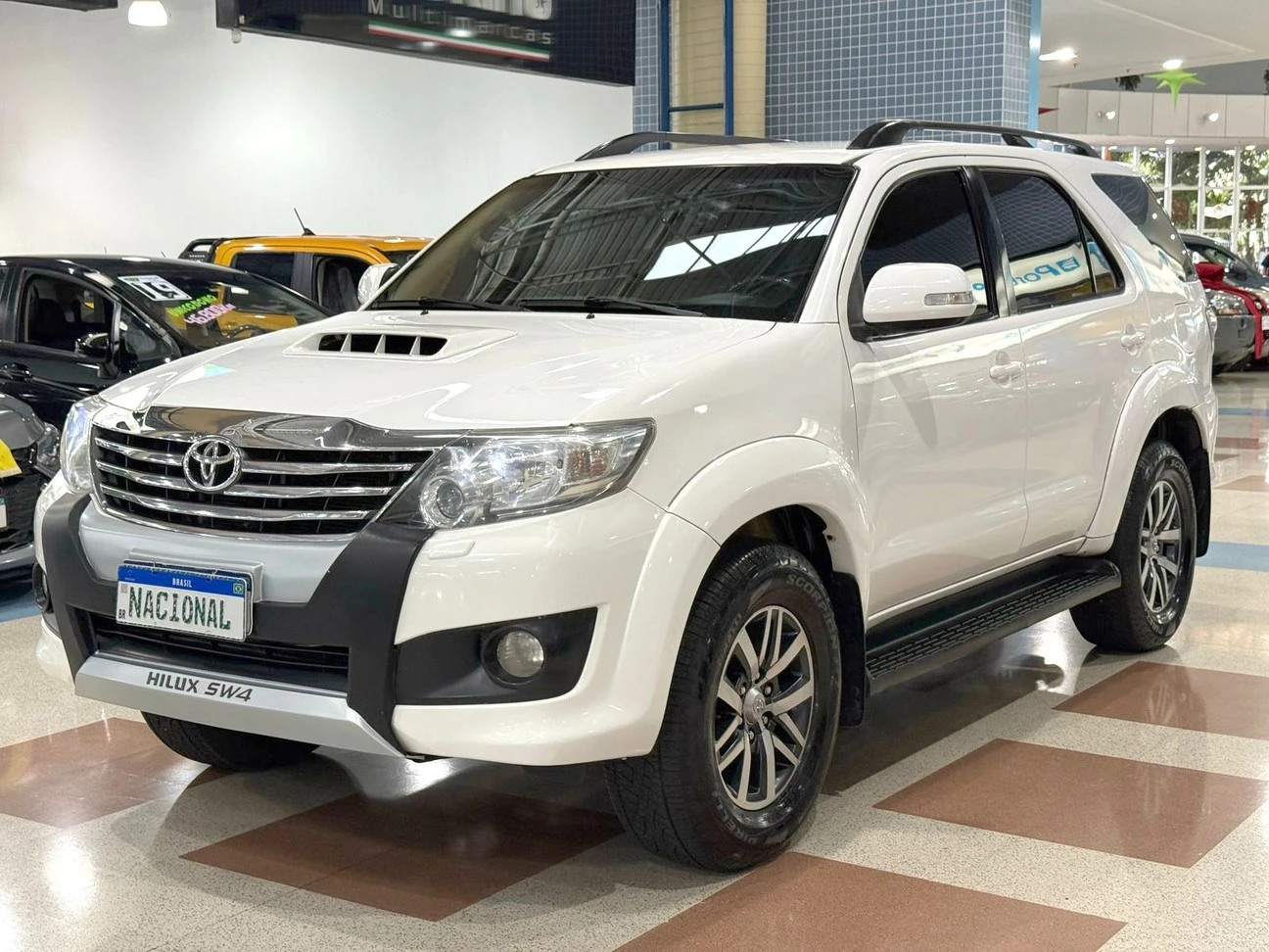 TOYOTA HILUX SW4