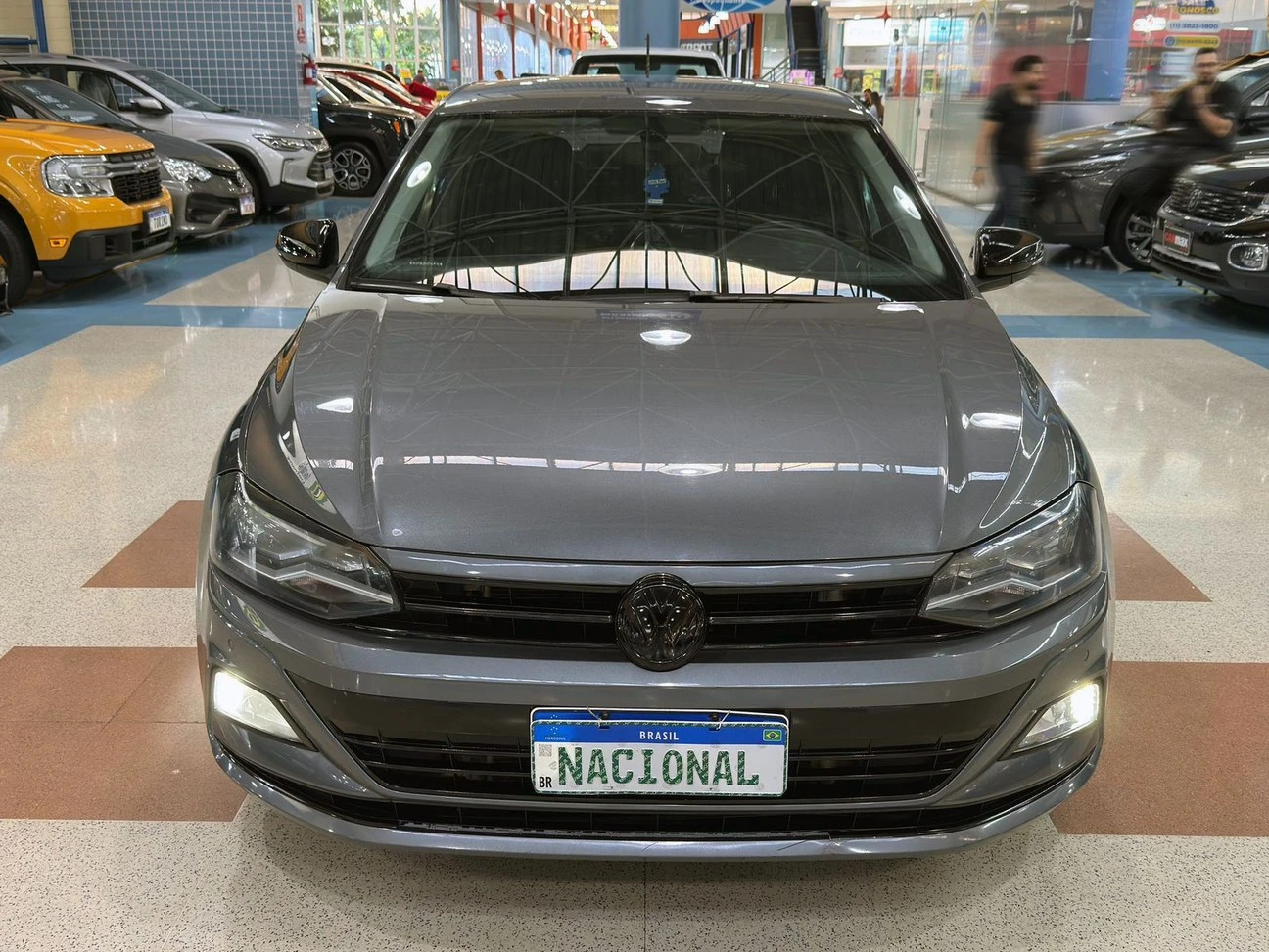 VOLKSWAGEN POLO
