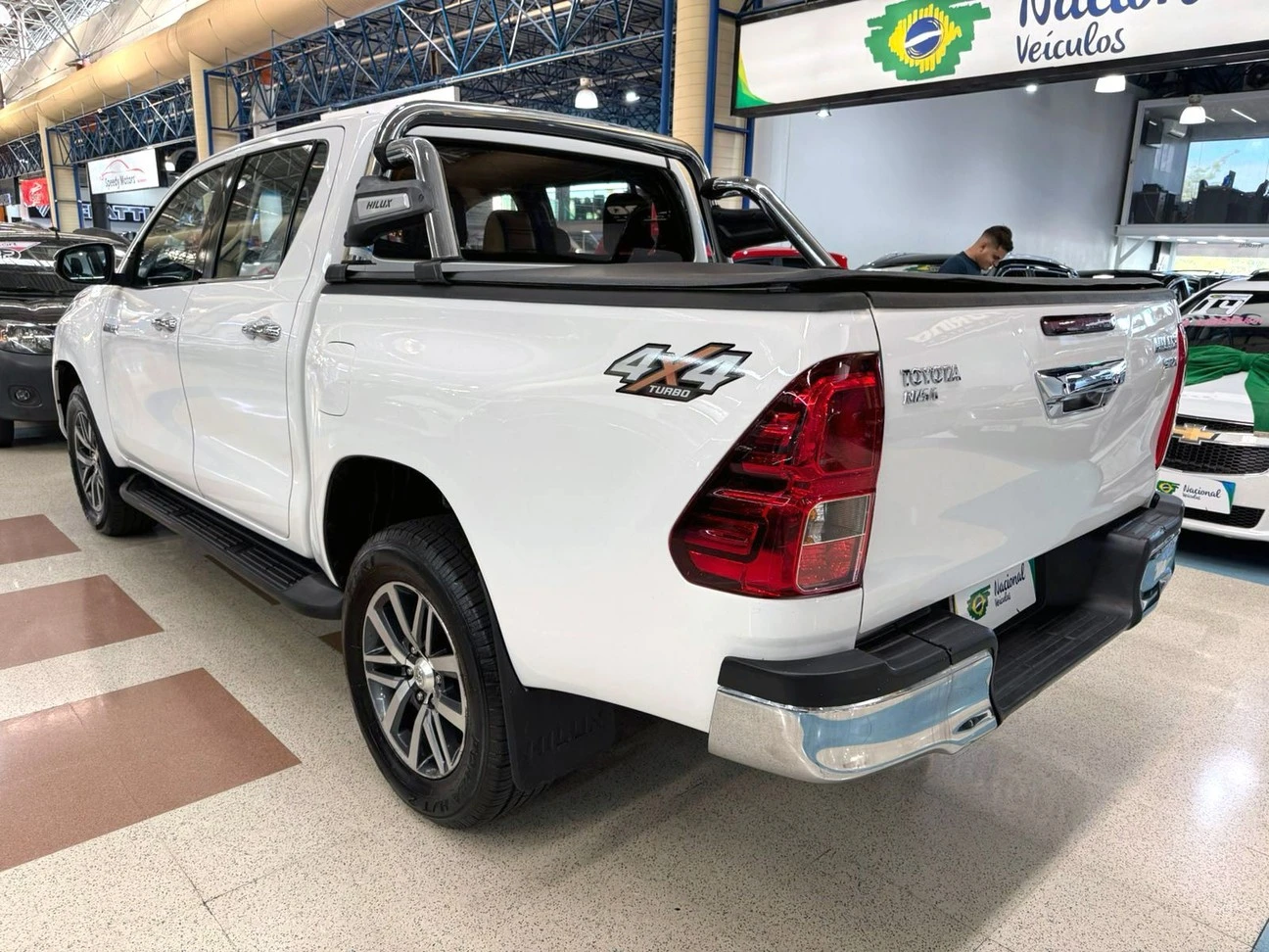 TOYOTA HILUX