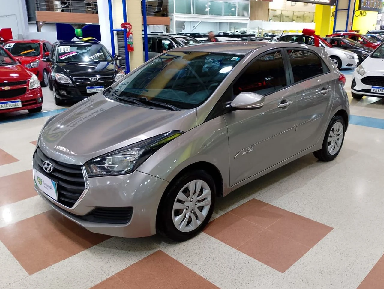 HYUNDAI HB20