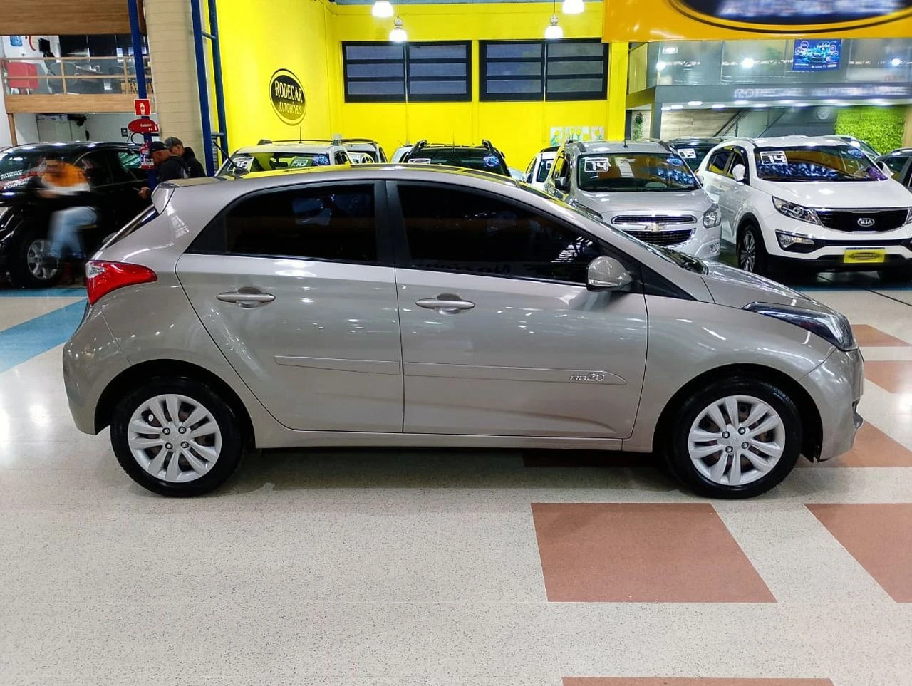 HYUNDAI HB20