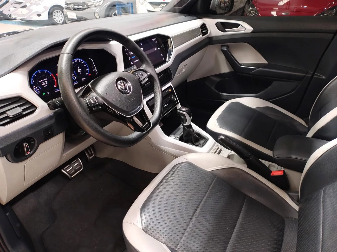 VOLKSWAGEN T-CROSS