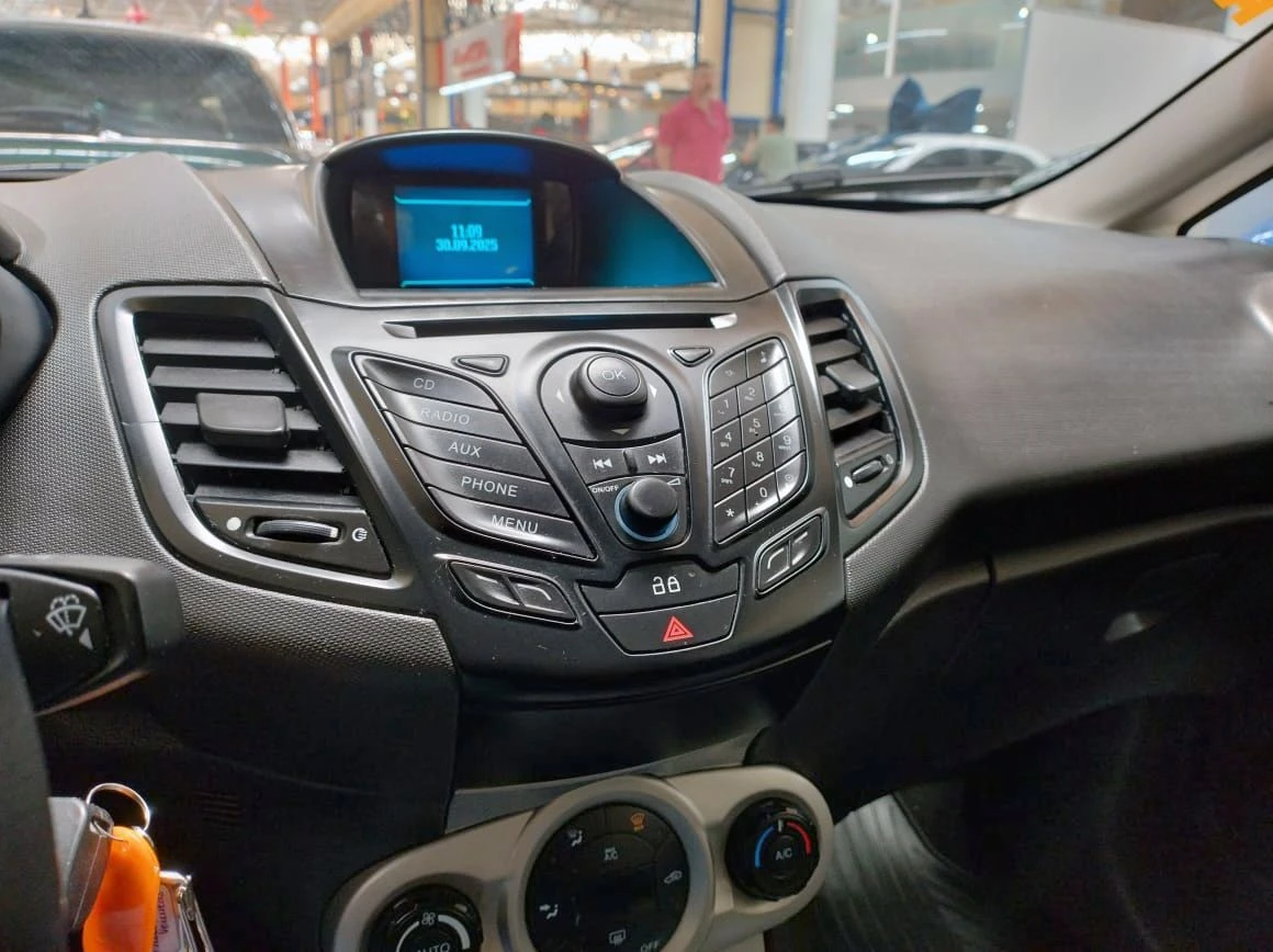 FORD FIESTA