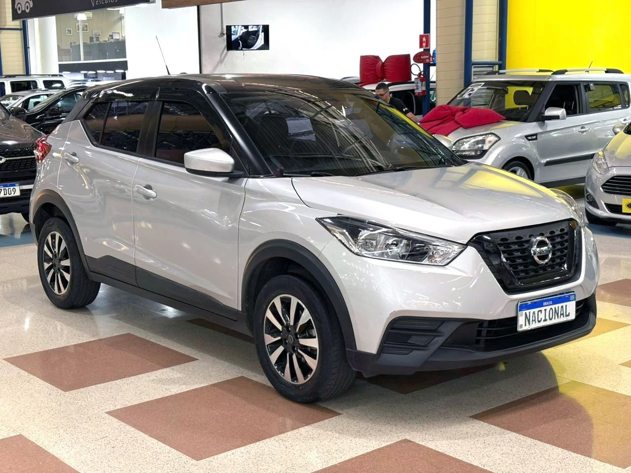 NISSAN KICKS