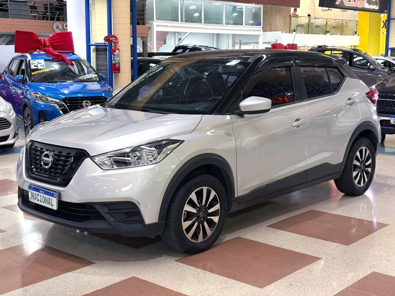 NISSAN KICKS