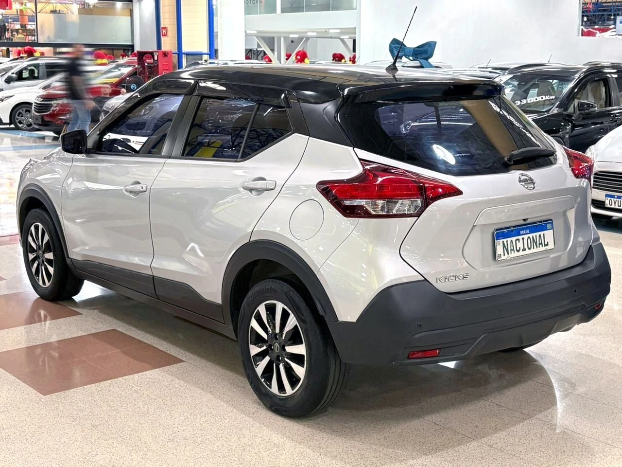 NISSAN KICKS
