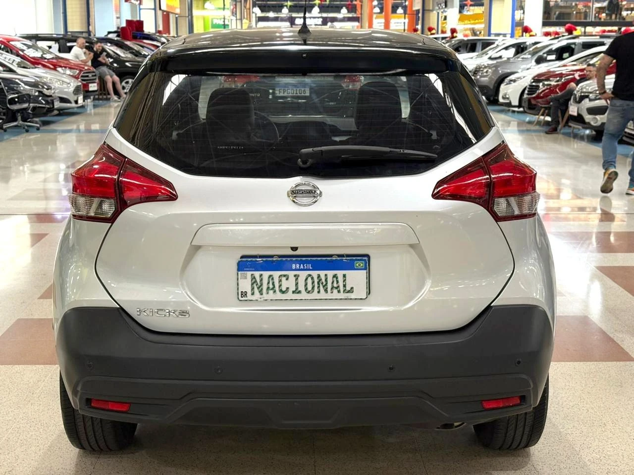 NISSAN KICKS