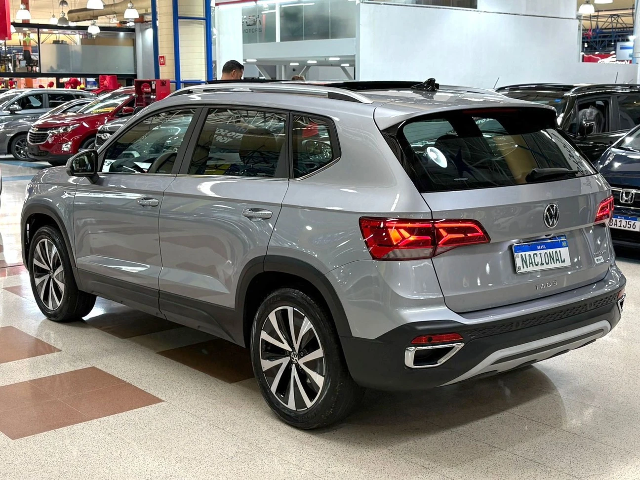 VOLKSWAGEN TAOS