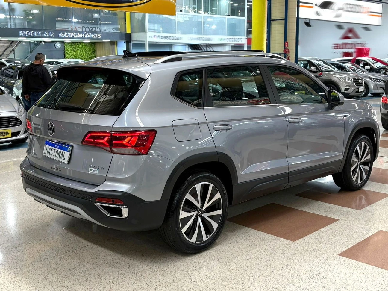 VOLKSWAGEN TAOS