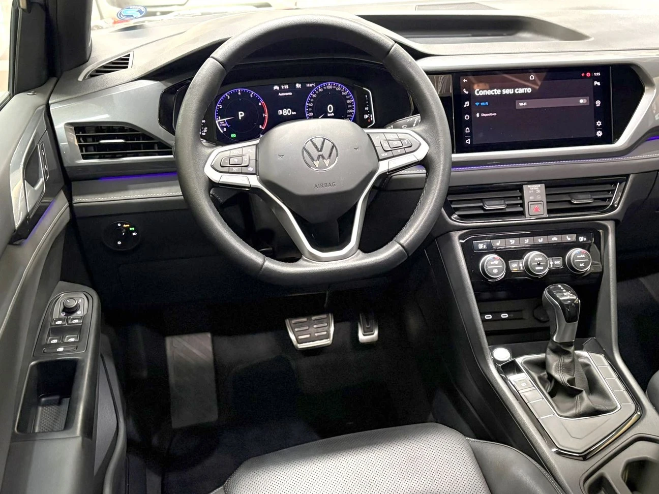 VOLKSWAGEN TAOS