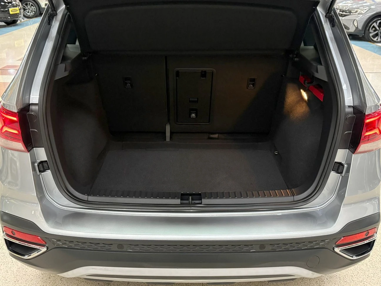 VOLKSWAGEN TAOS
