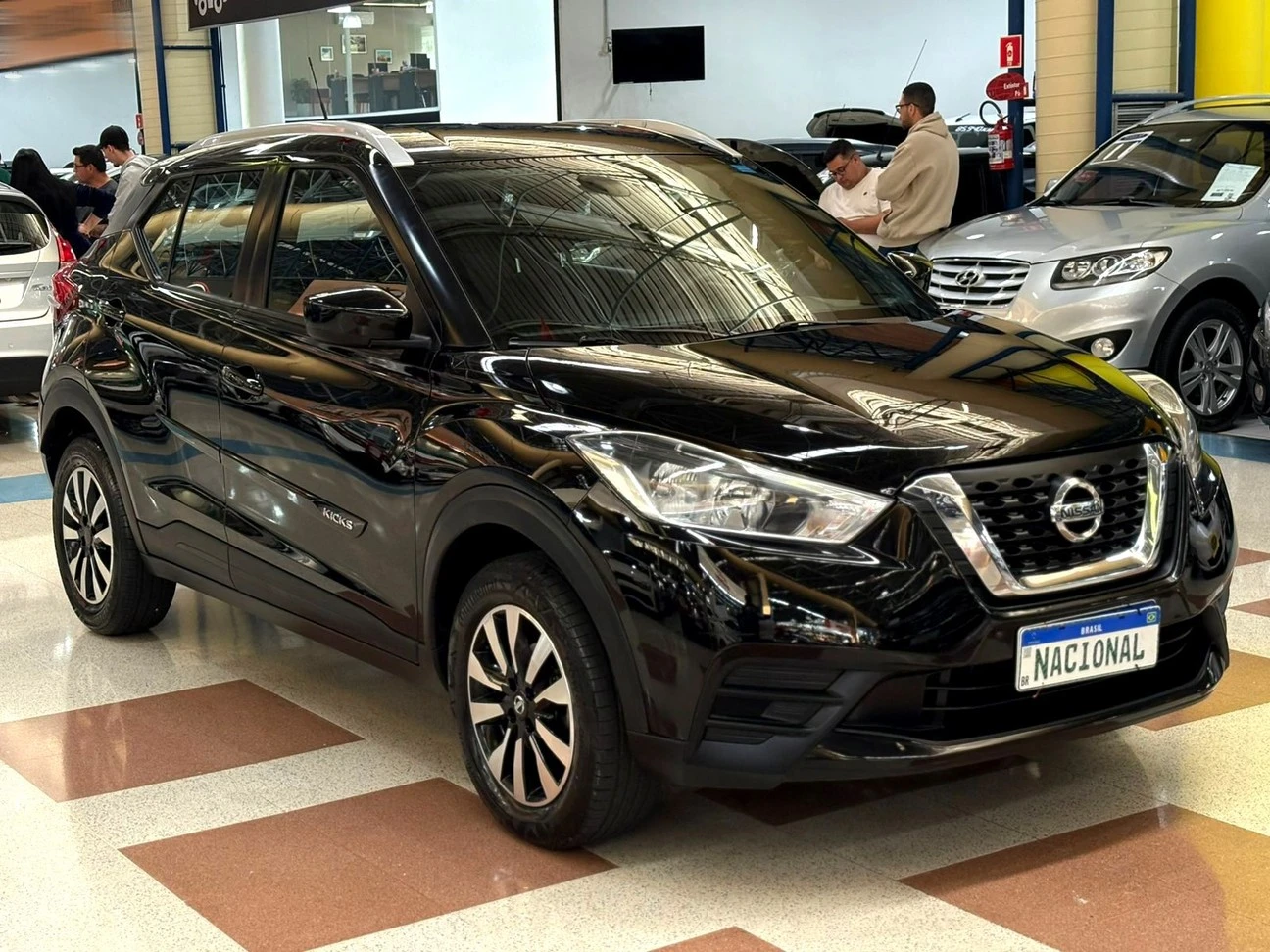NISSAN KICKS