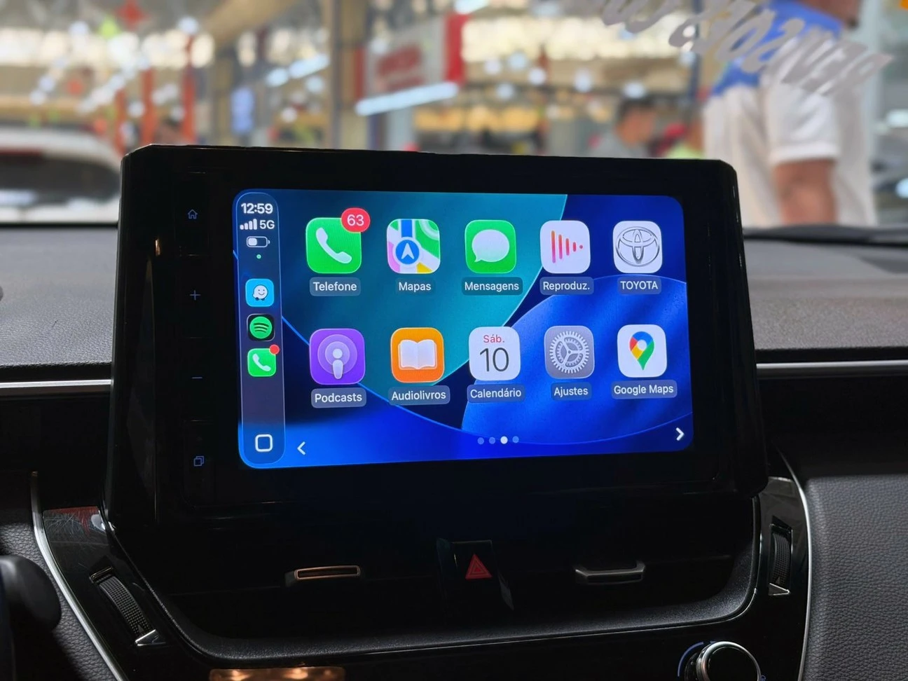 TOYOTA COROLLA CROSS