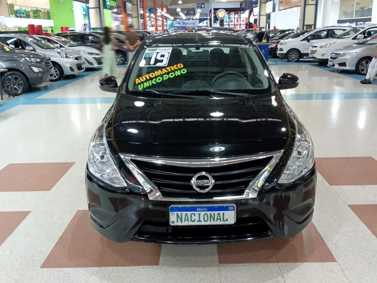 NISSAN VERSA