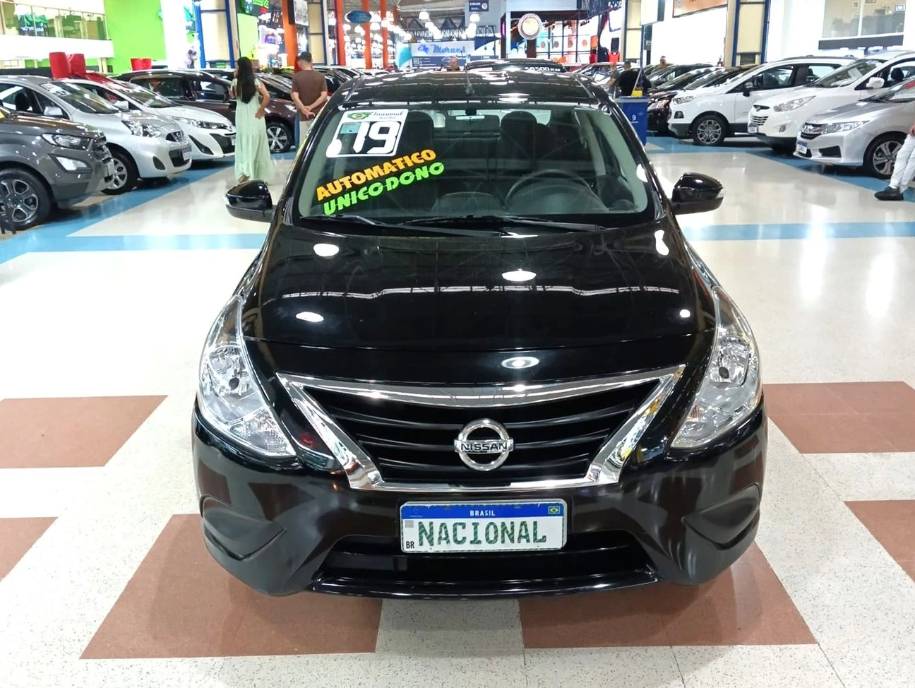 NISSAN VERSA