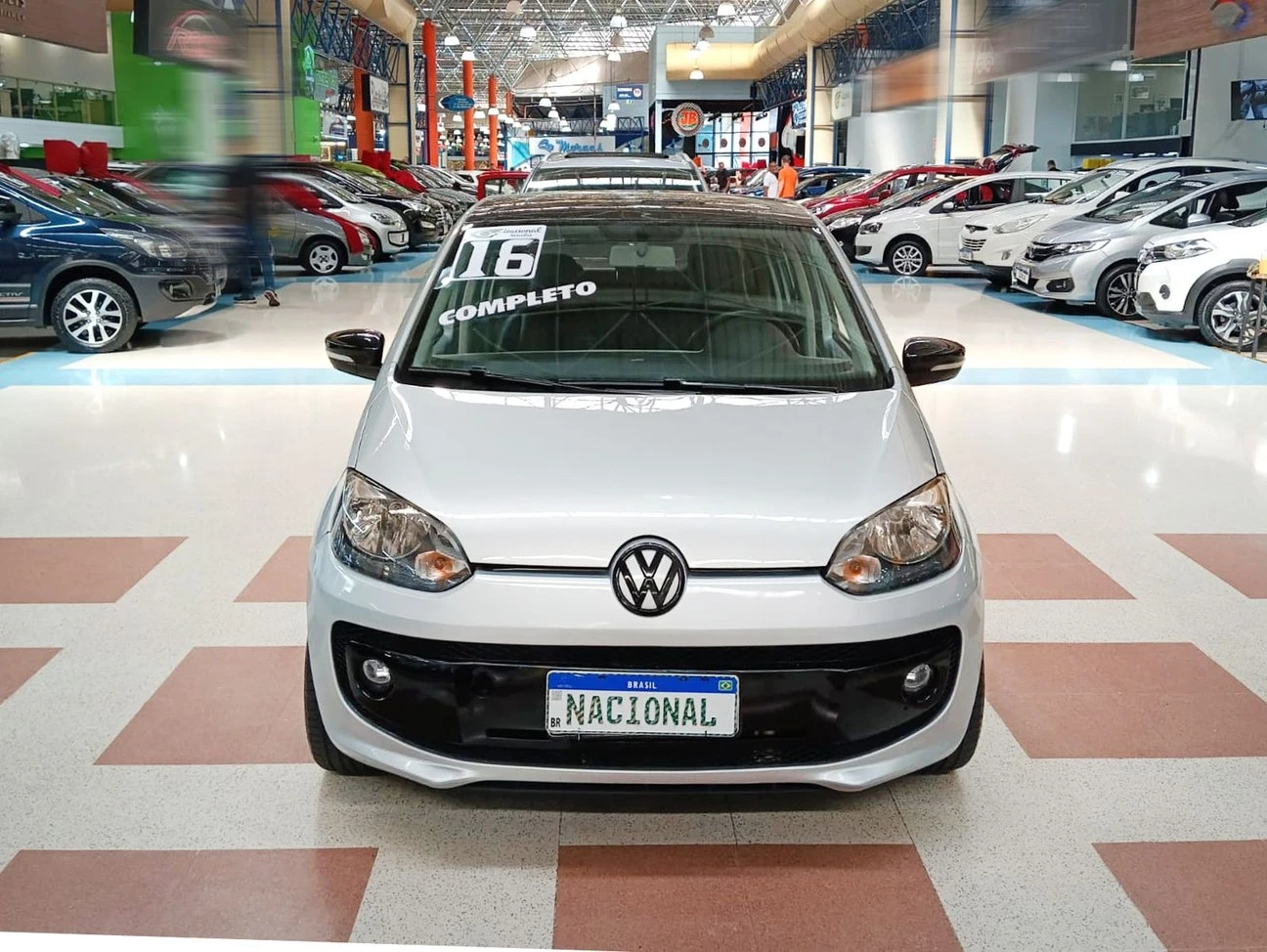 VOLKSWAGEN UP