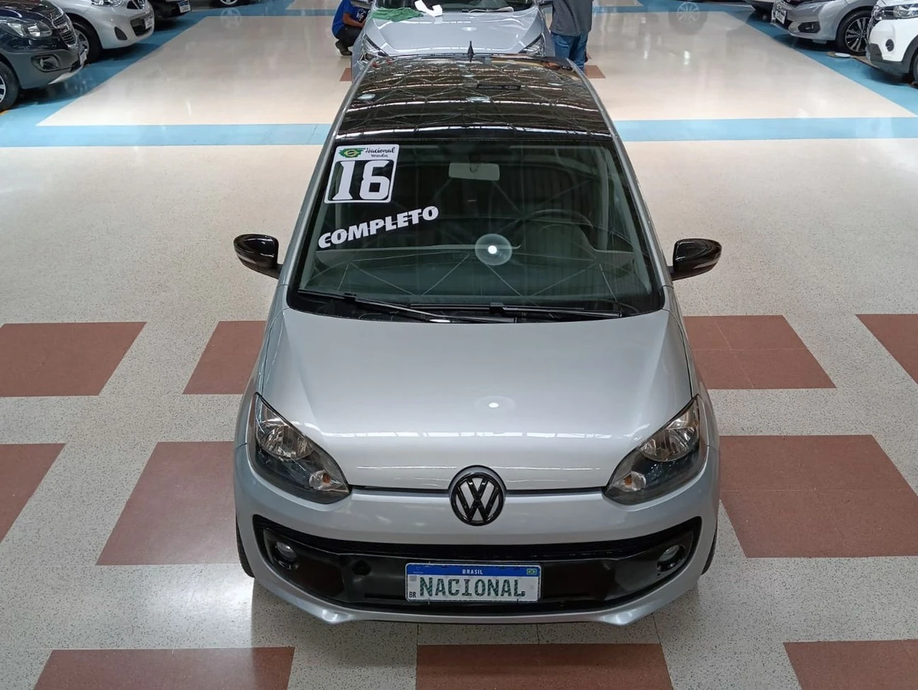VOLKSWAGEN UP