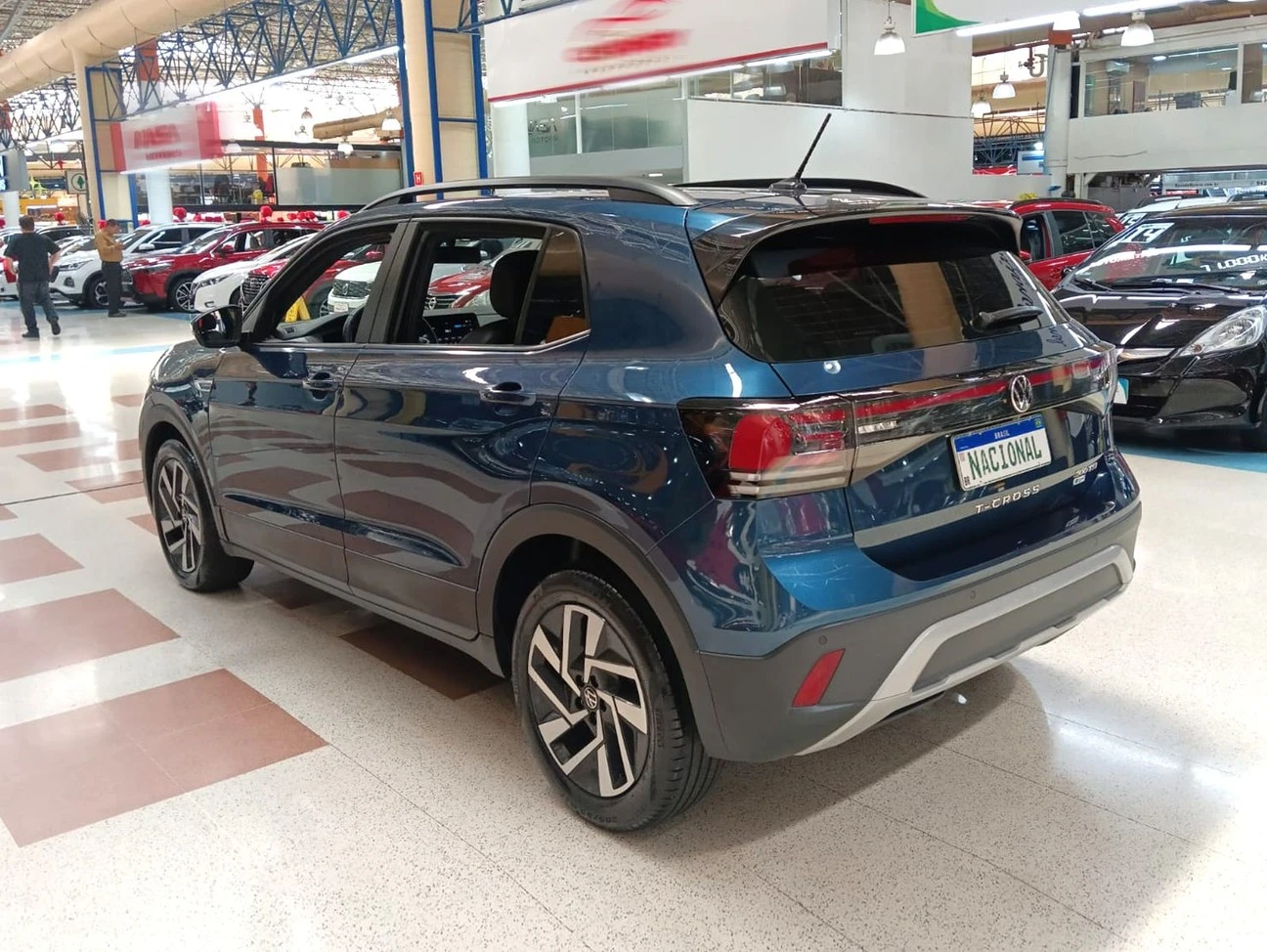 VOLKSWAGEN T-CROSS