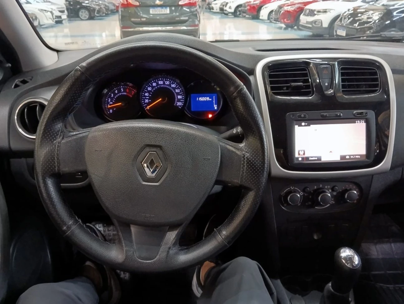 RENAULT SANDERO
