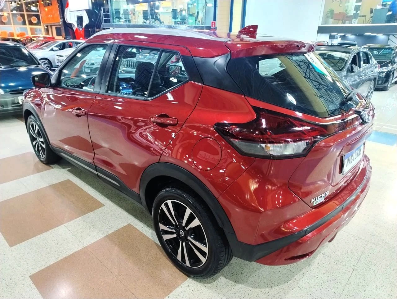 NISSAN KICKS
