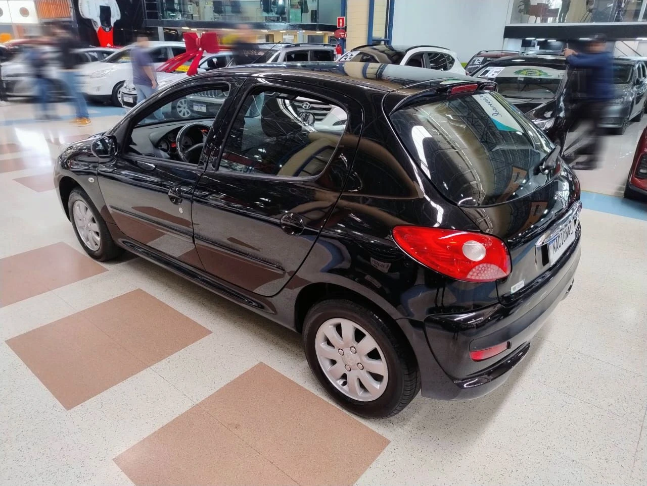 PEUGEOT 207