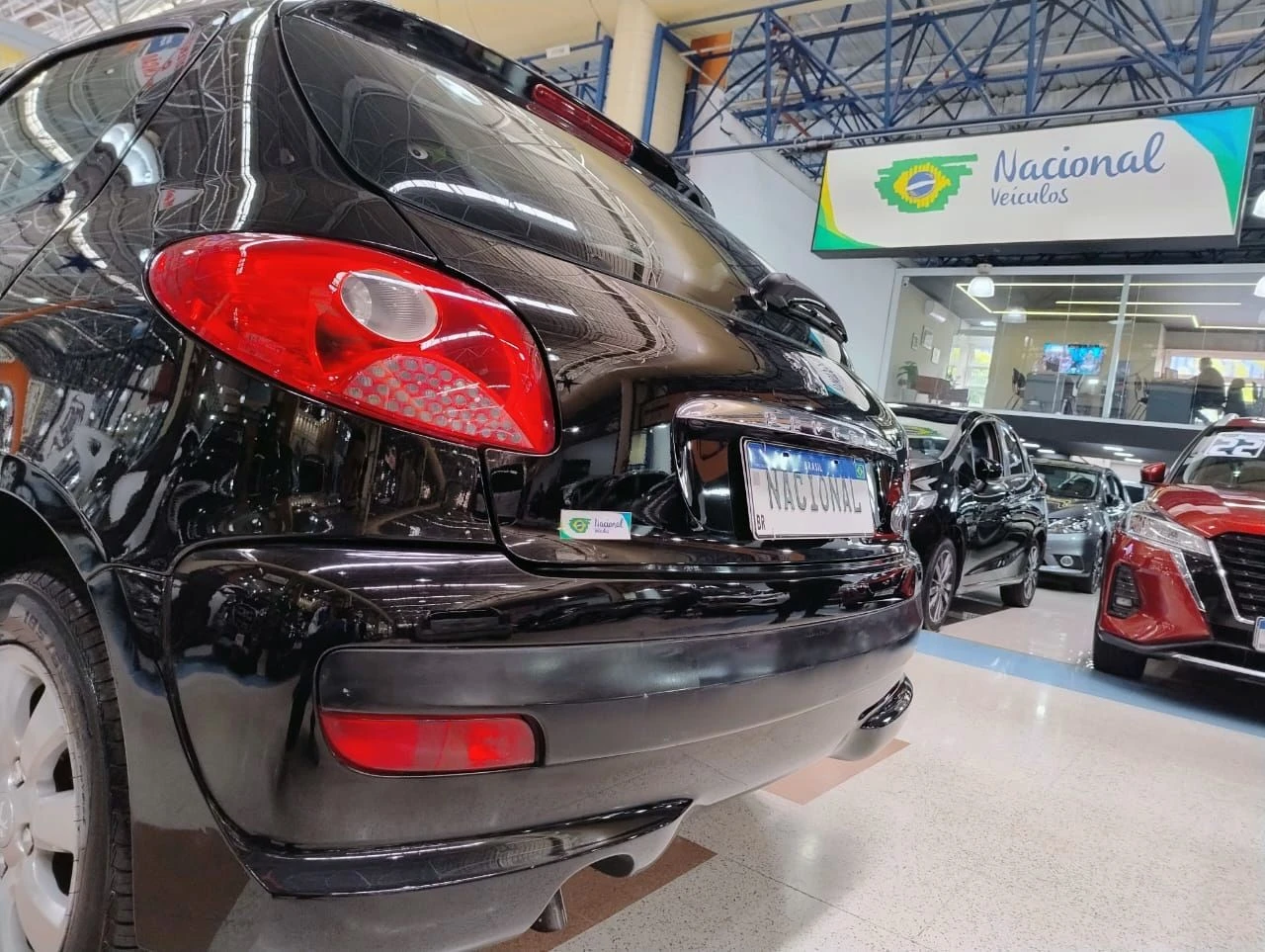 PEUGEOT 207