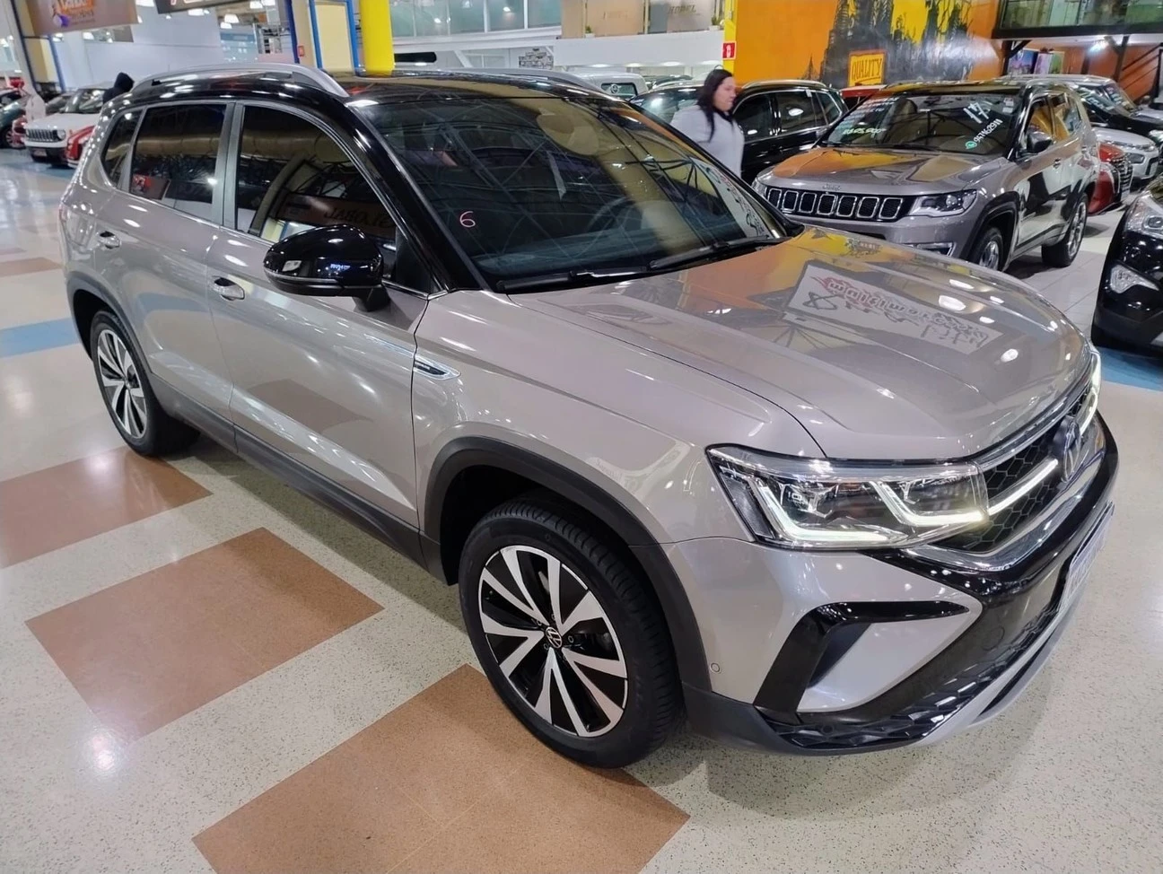 VOLKSWAGEN TAOS