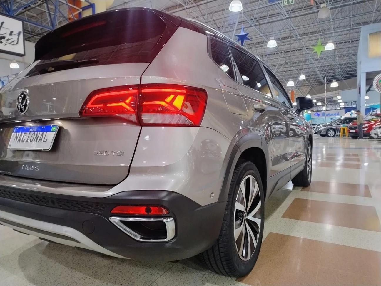 VOLKSWAGEN TAOS