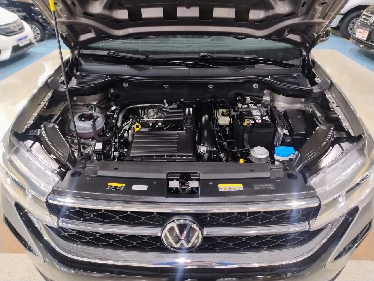VOLKSWAGEN TAOS