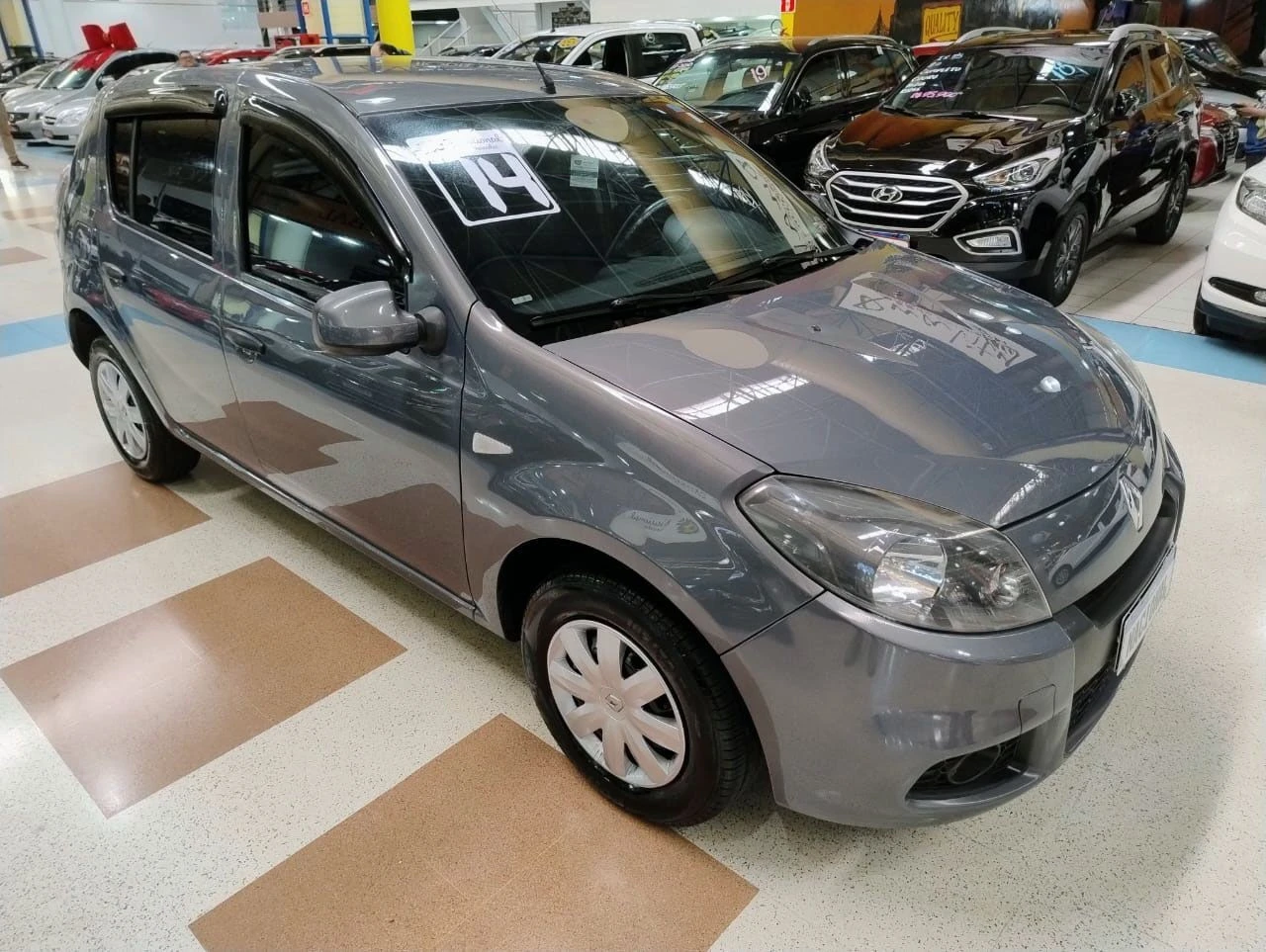 RENAULT SANDERO