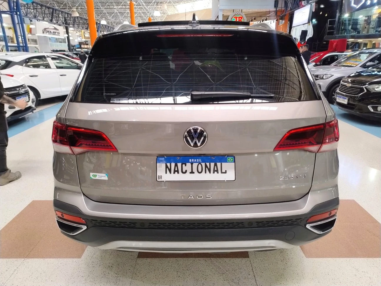 VOLKSWAGEN TAOS
