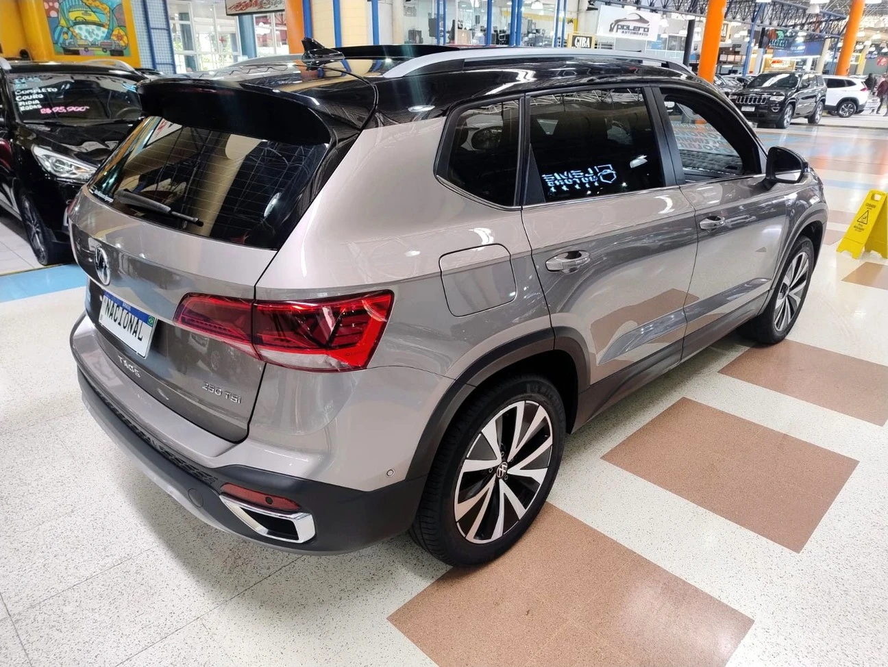 VOLKSWAGEN TAOS