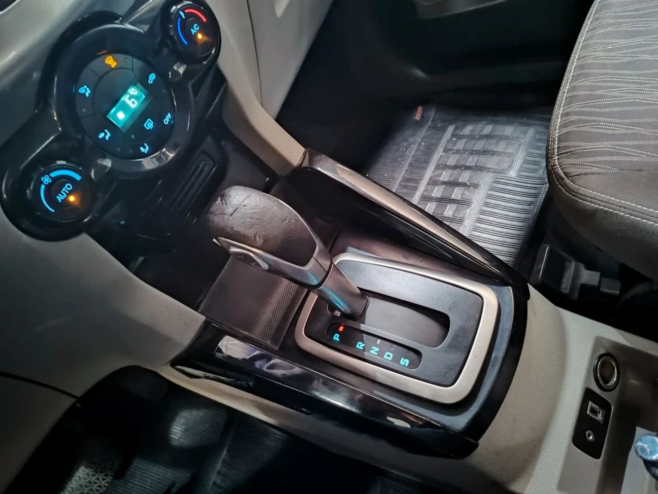 FORD ECOSPORT