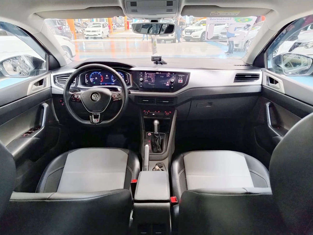 VOLKSWAGEN VIRTUS