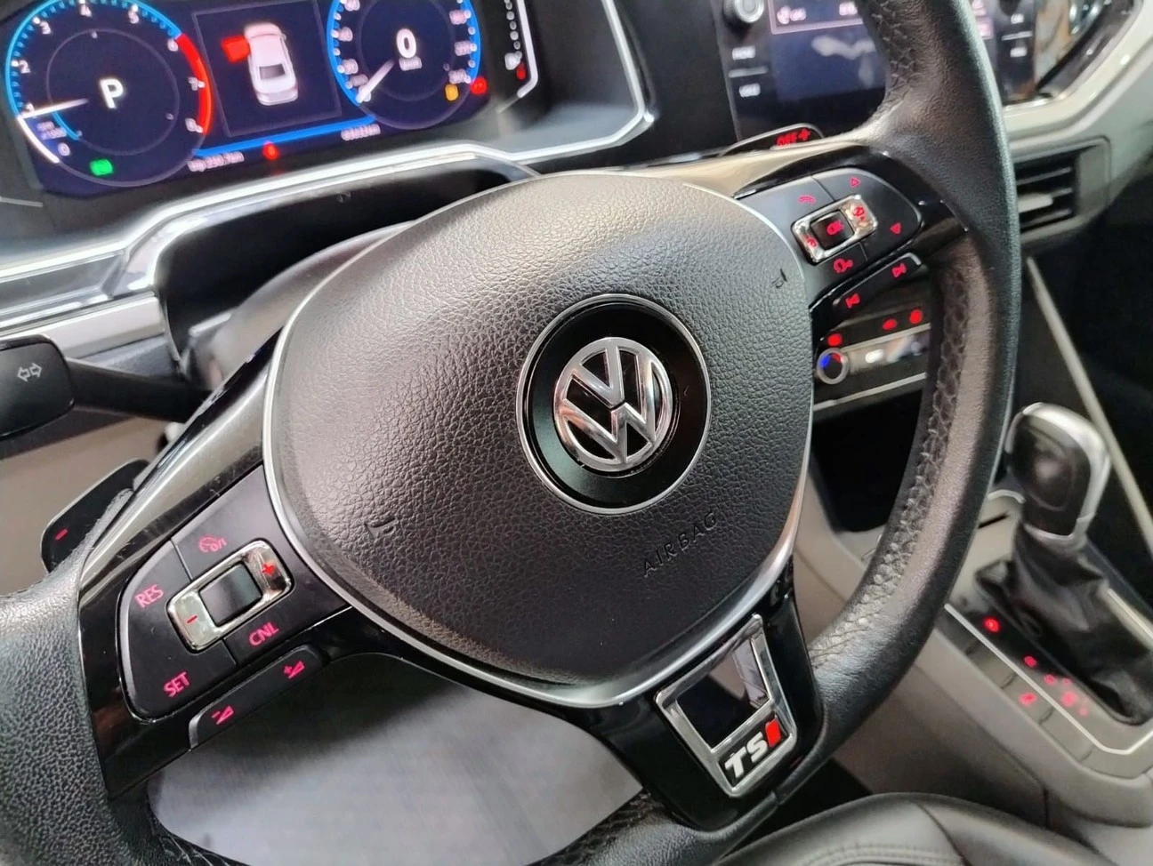VOLKSWAGEN VIRTUS