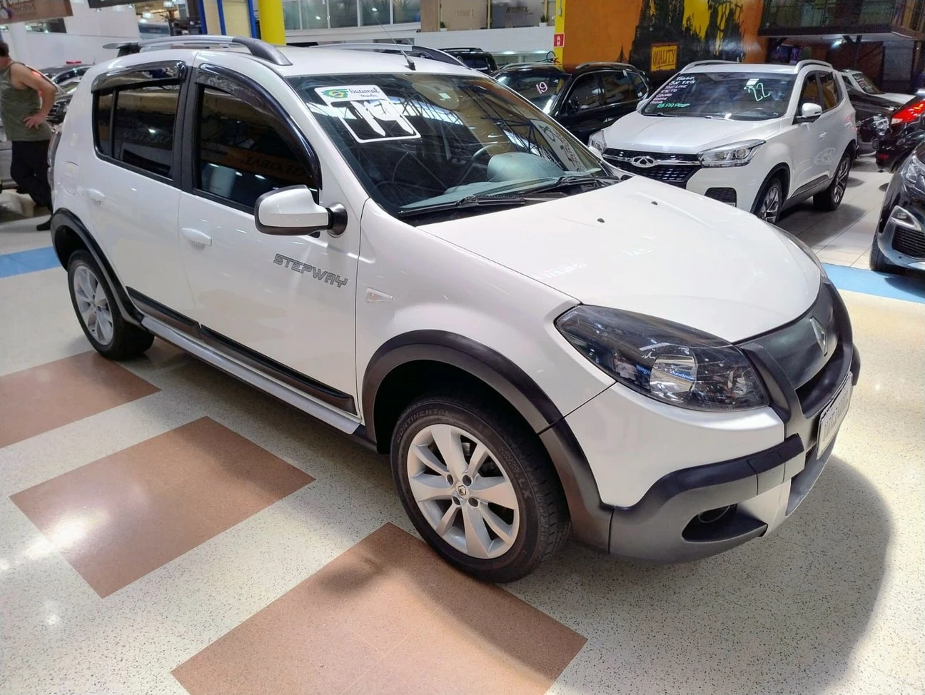 RENAULT SANDERO