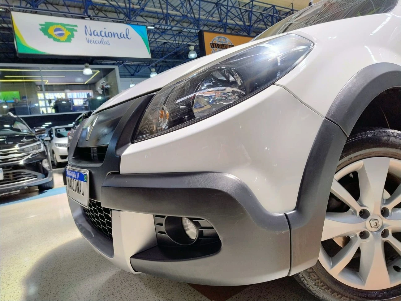 RENAULT SANDERO