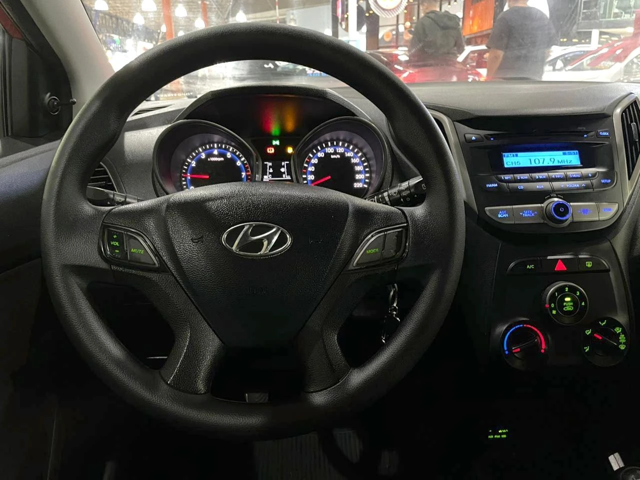 HYUNDAI HB20