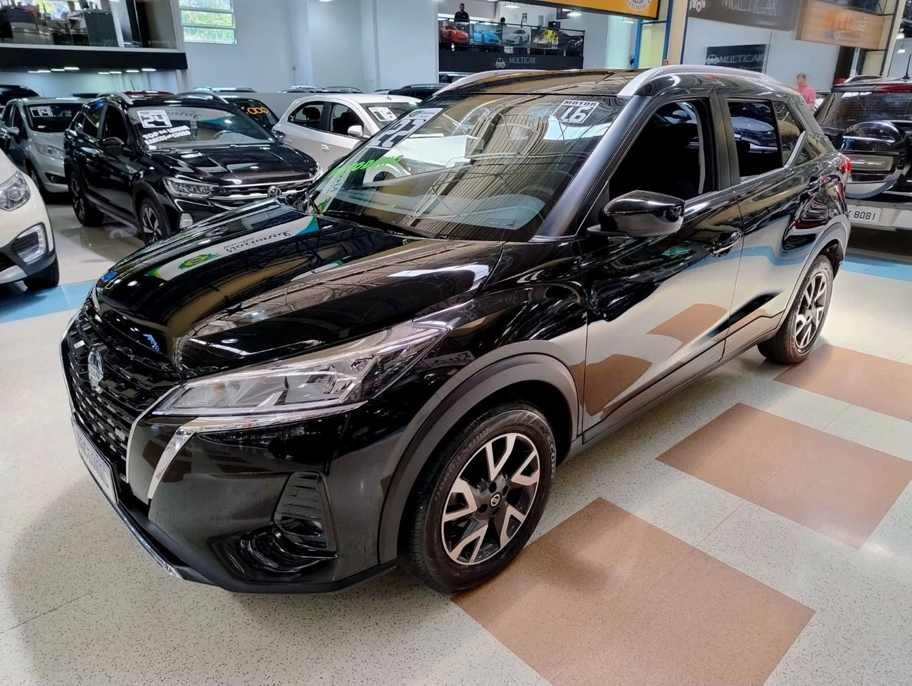 NISSAN KICKS