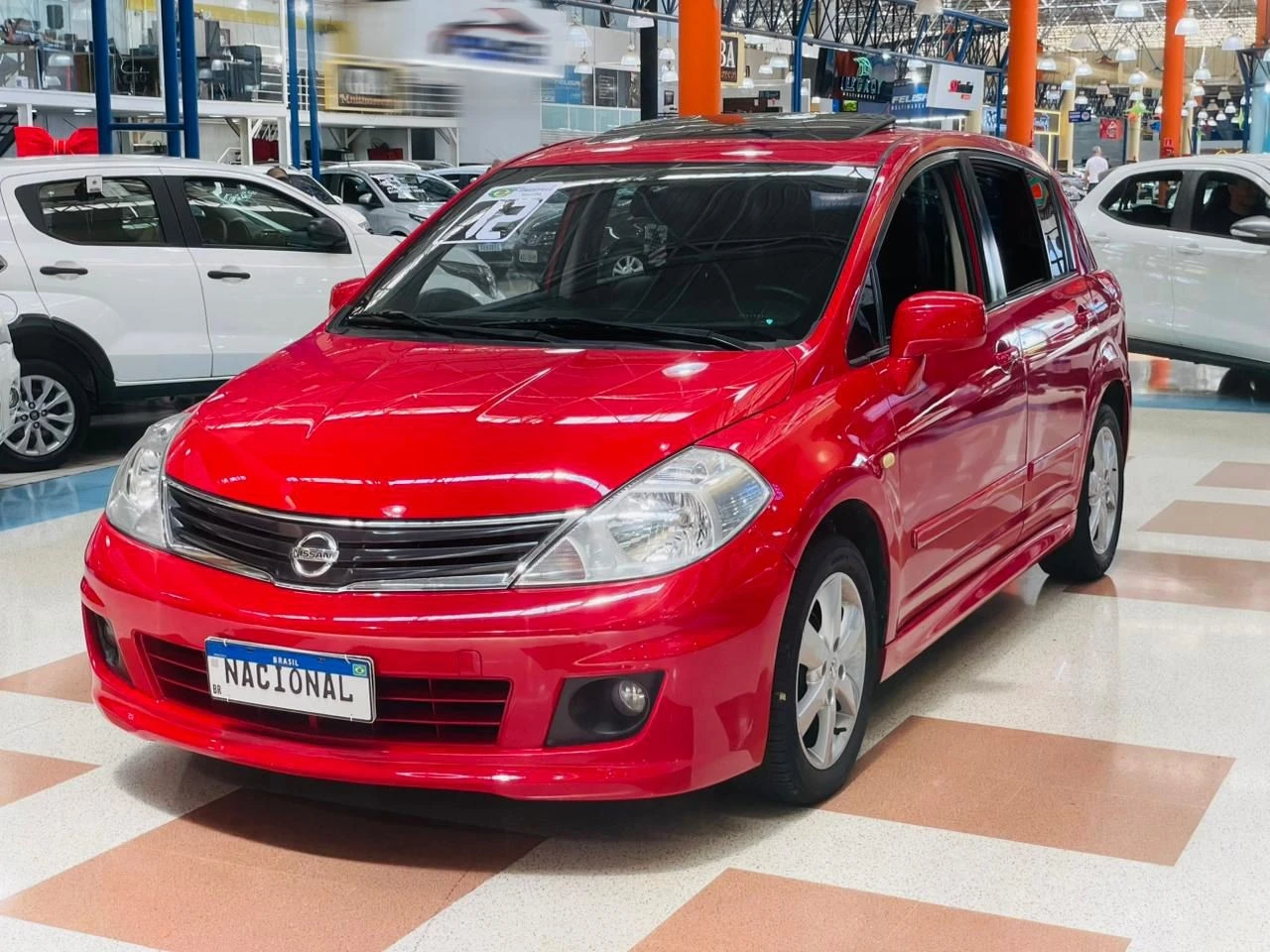 NISSAN TIIDA