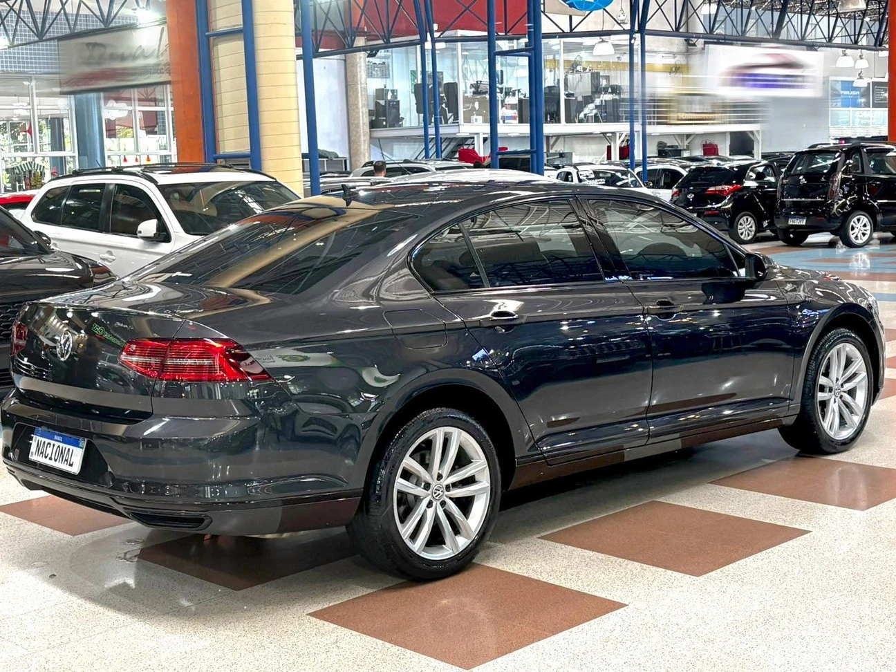 VOLKSWAGEN PASSAT