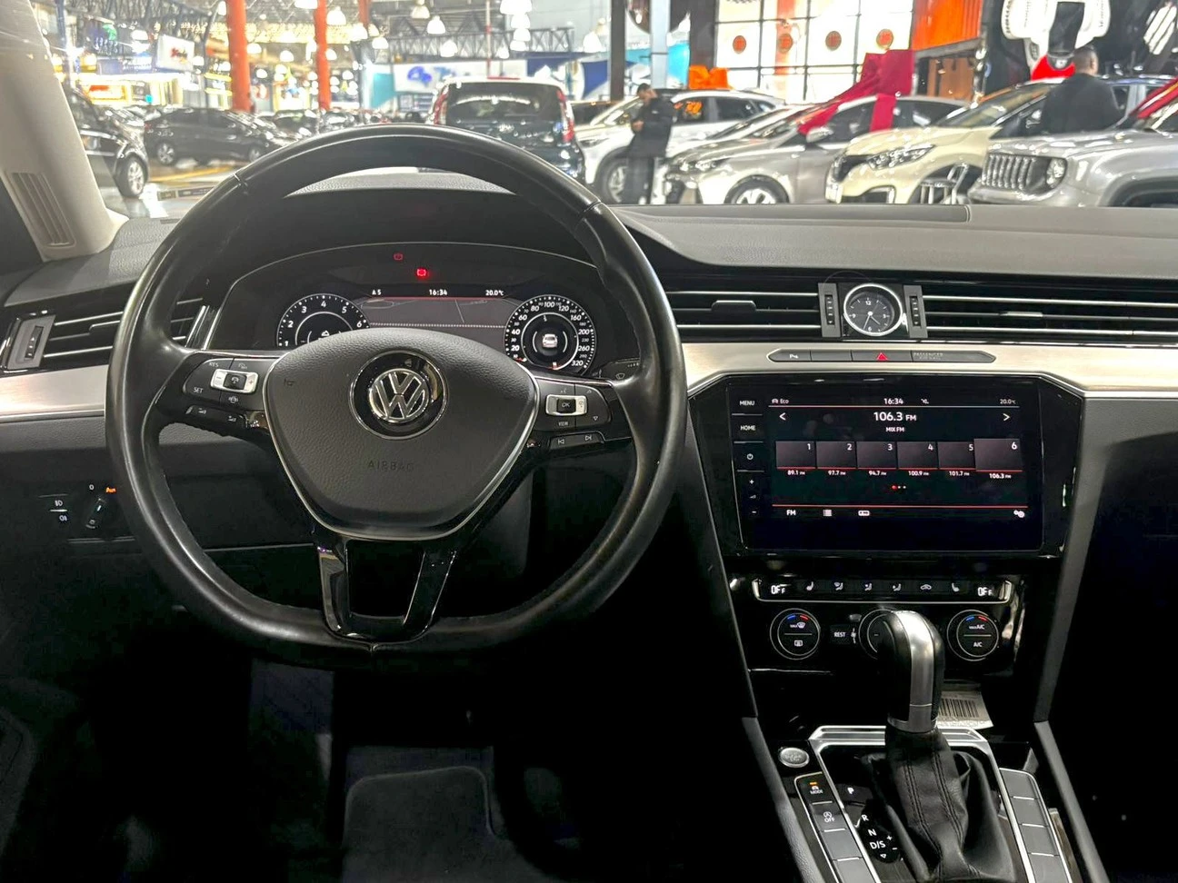 VOLKSWAGEN PASSAT