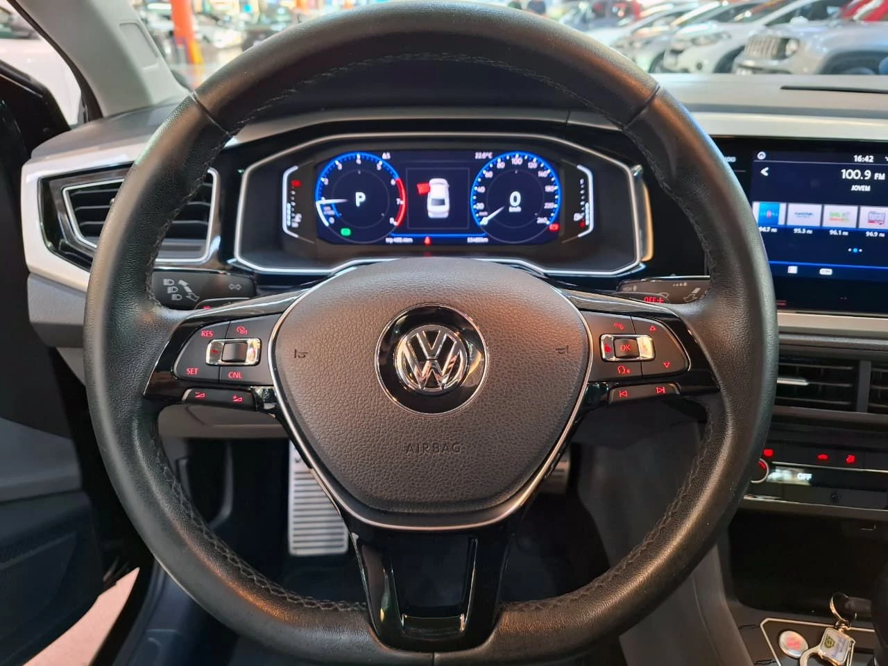 VOLKSWAGEN VIRTUS