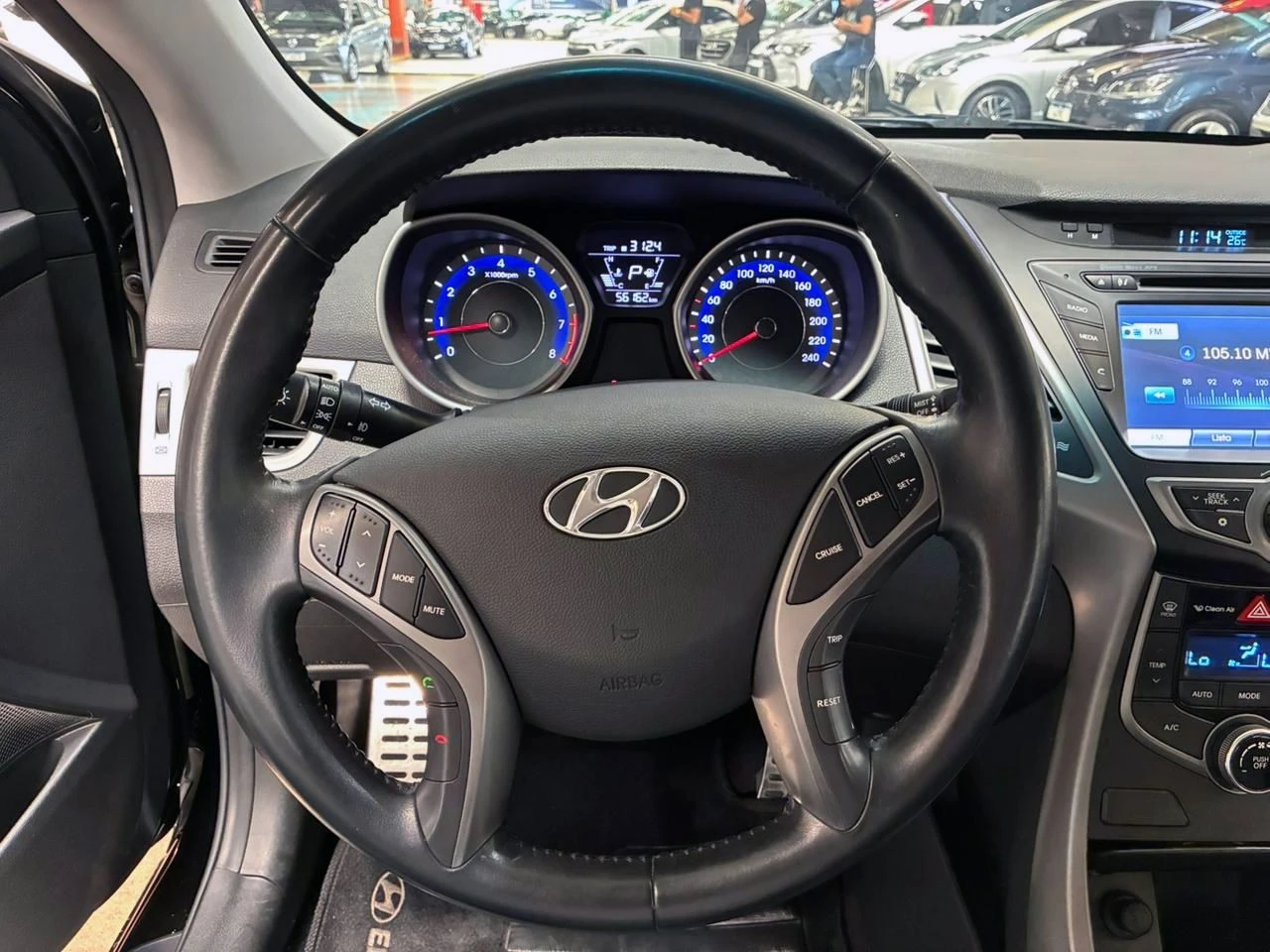 HYUNDAI ELANTRA