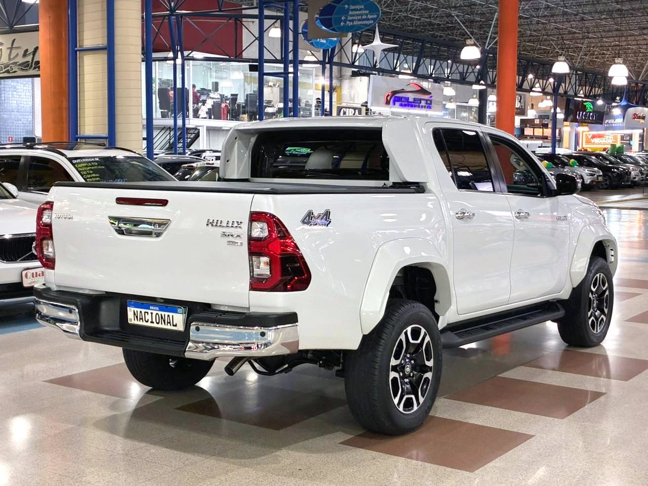 TOYOTA HILUX