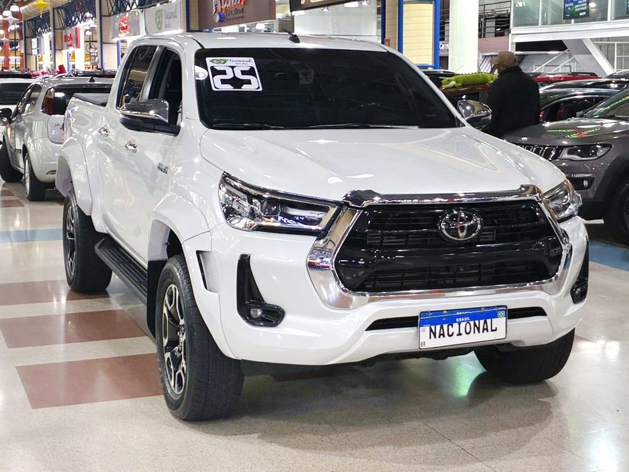 TOYOTA HILUX