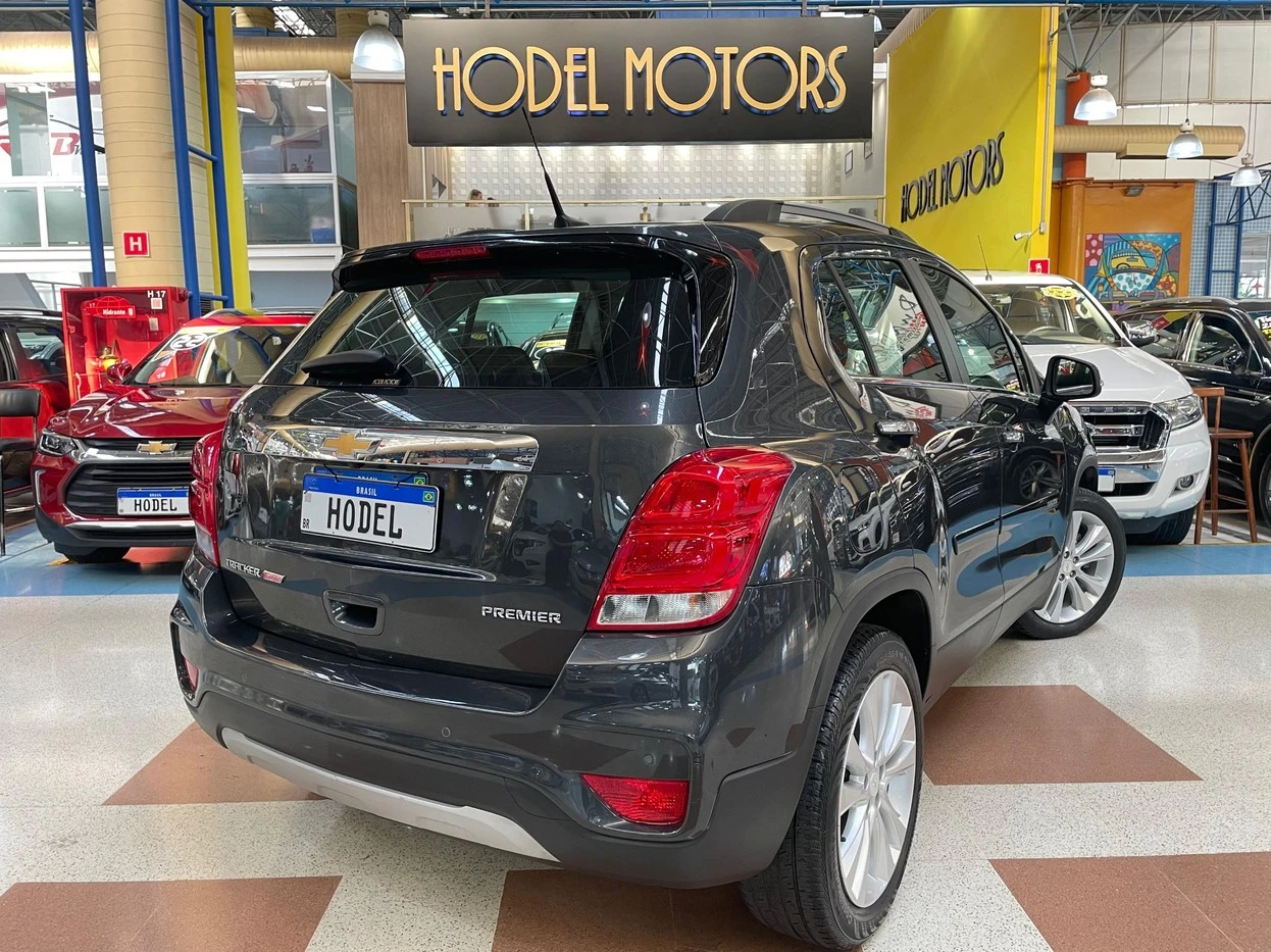 CHEVROLET TRACKER